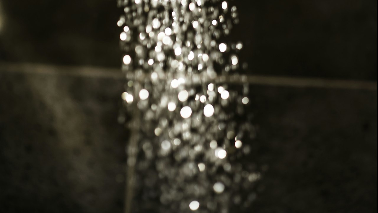 蓮蓬頭出水變小、有水垢怎麼處理？